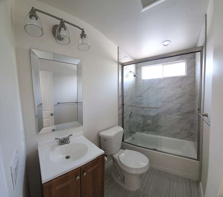 beautiful-finished-bathroom-for-front-unit-remodel