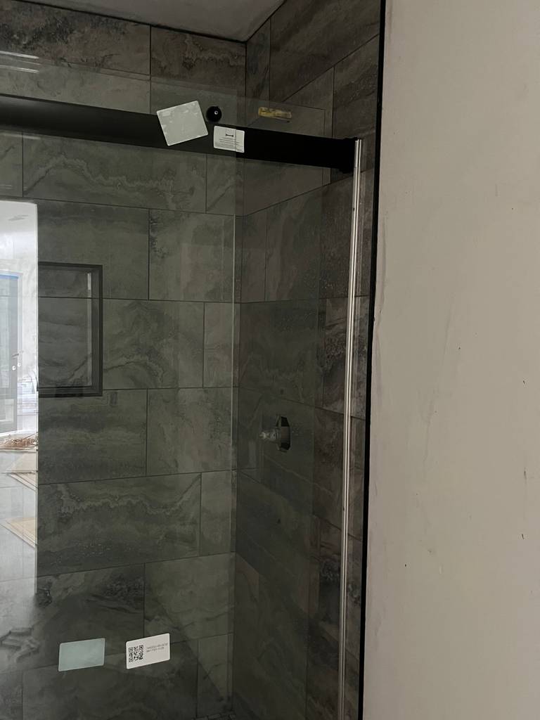 15h_frameless clear-glass-shower-door