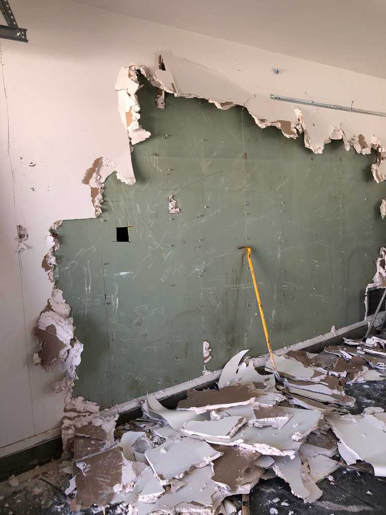 garage conversion exosed inner wall