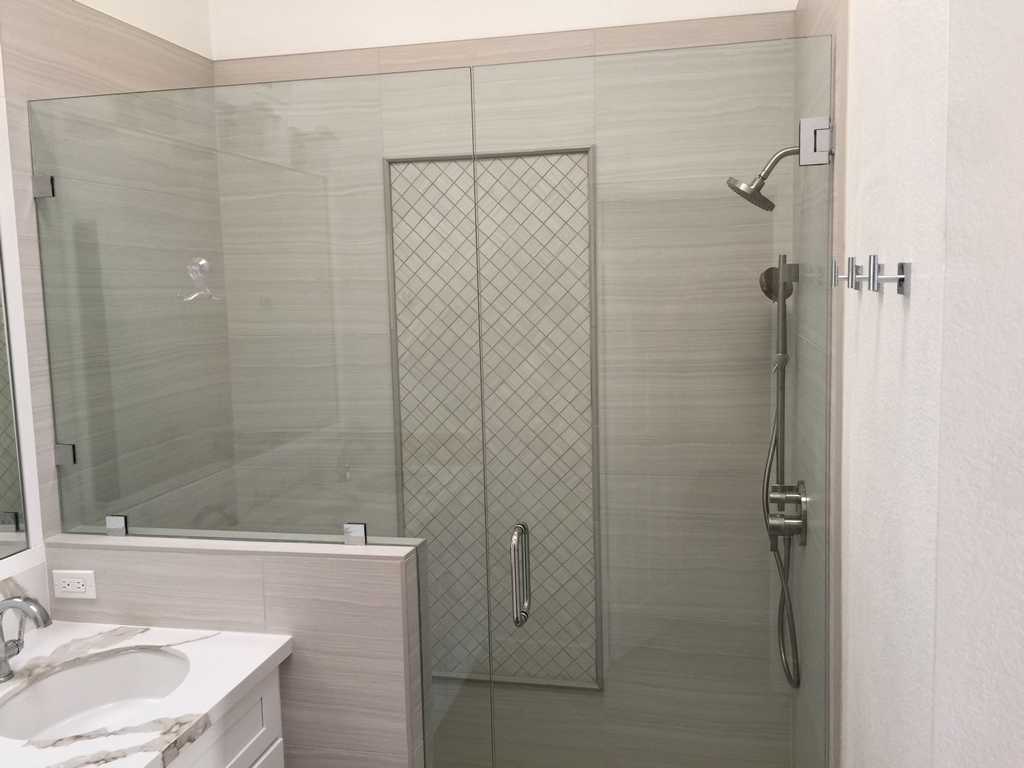 condo-remodel-bathroom-vanity