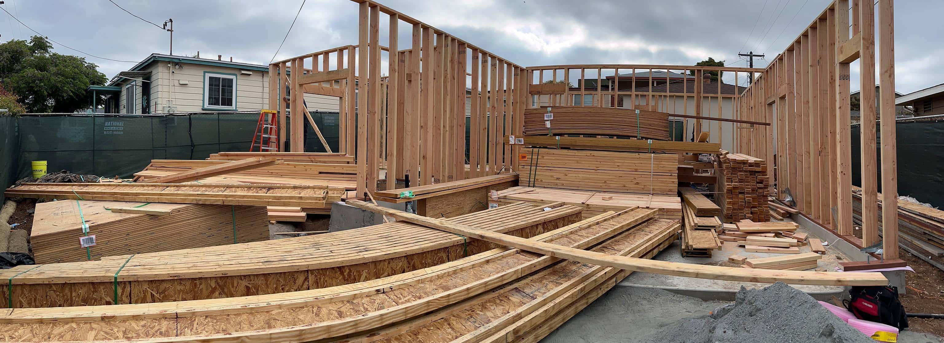 home-construction-team-on-site