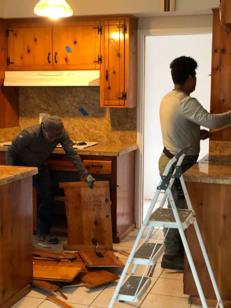 dismantling-old-kitchen-cabinets