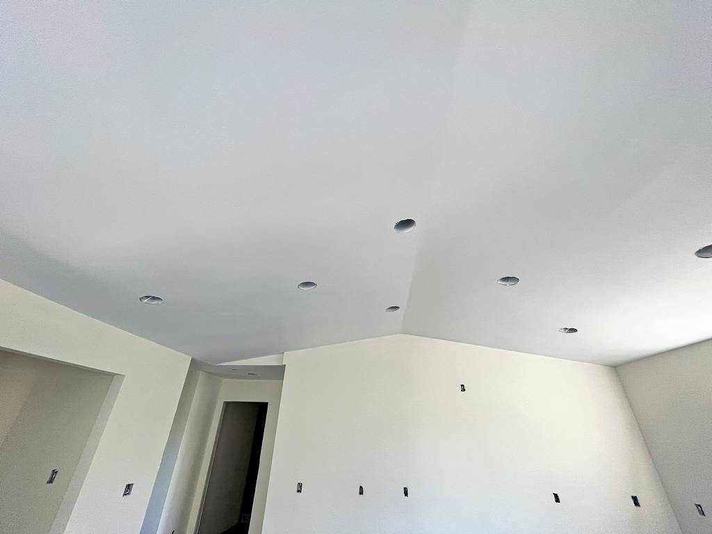 Professional wall texturing by skilled painters