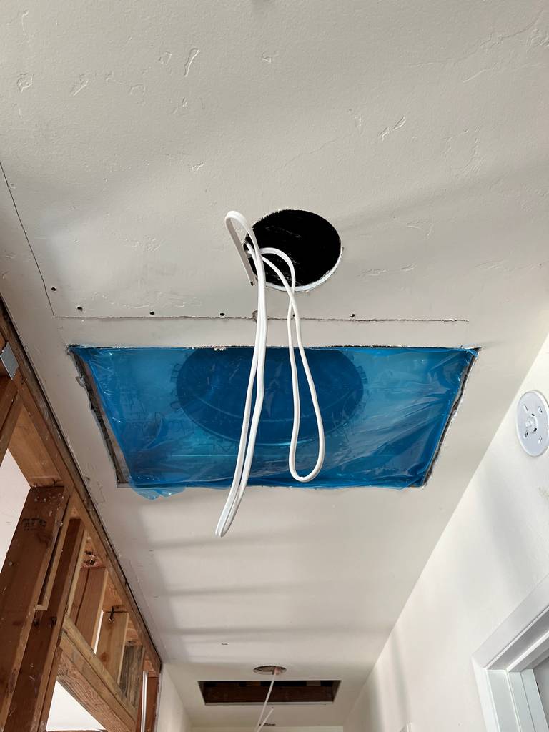 wires to the recessed light fixtures