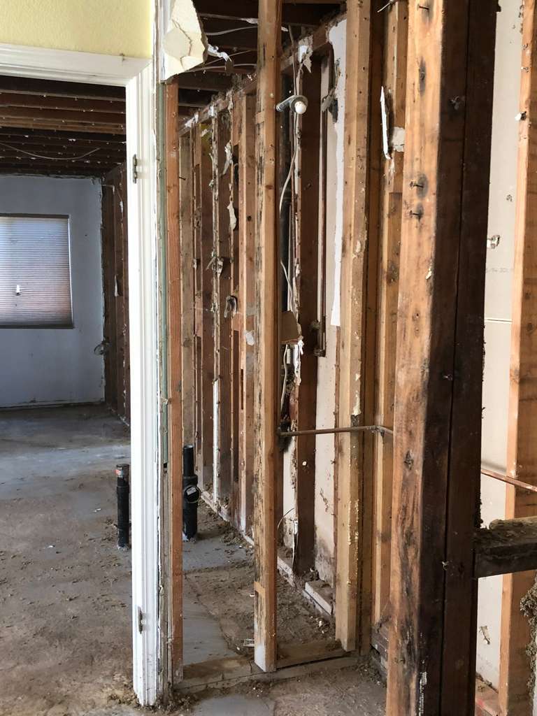 old-inside-walls-for-a-home-remodel