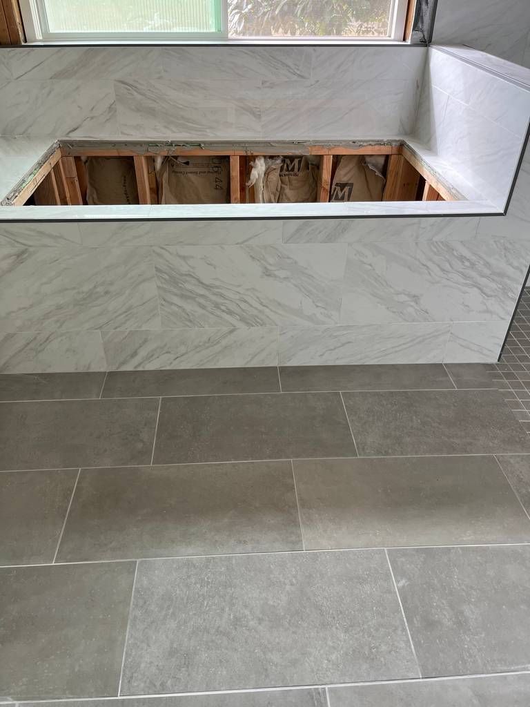 Construction process of marble tile bathtub