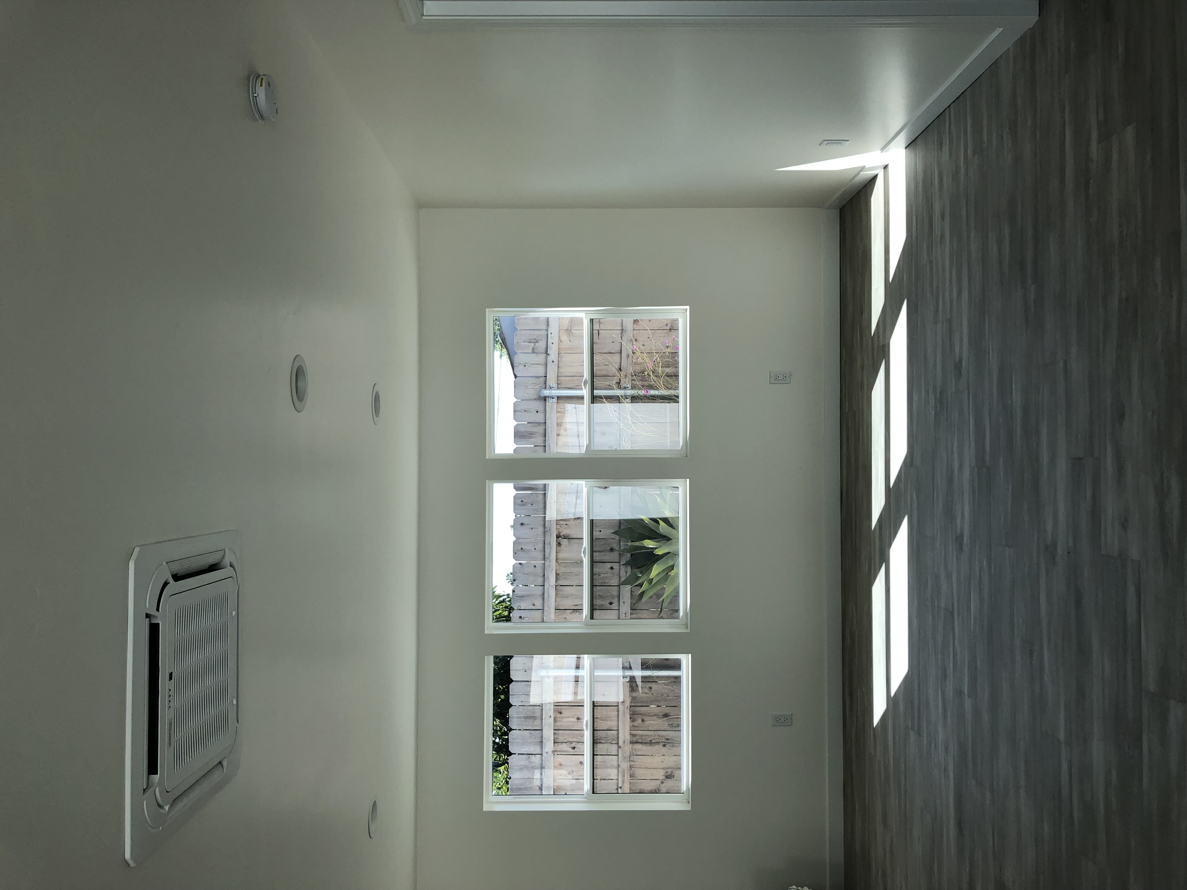 vinyl-windows-side-by-side-in-new-bedroom-for-new-ADU