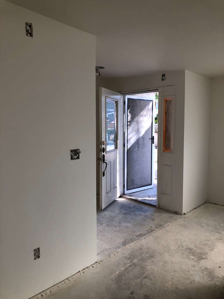 sheetrock-applied-to-the-entry-way-in-home-addition