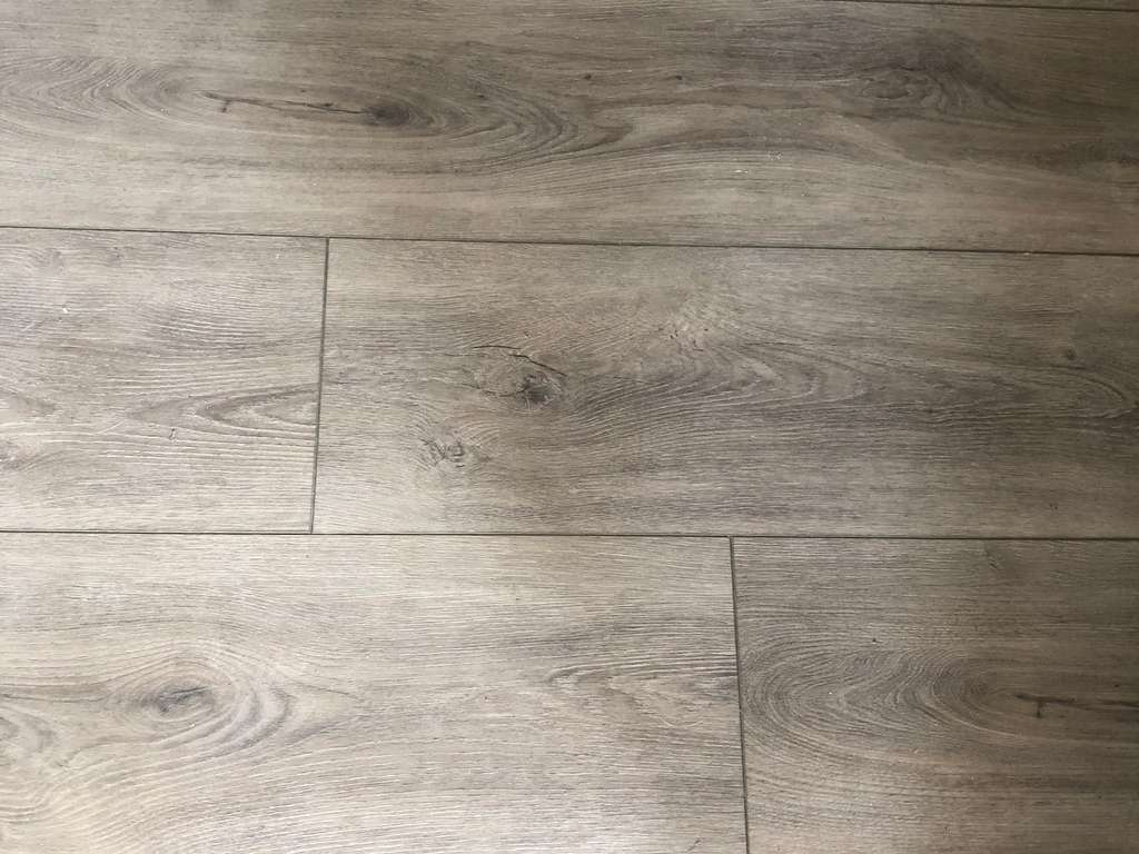 new-pergo-floor-with-light-wood-finish