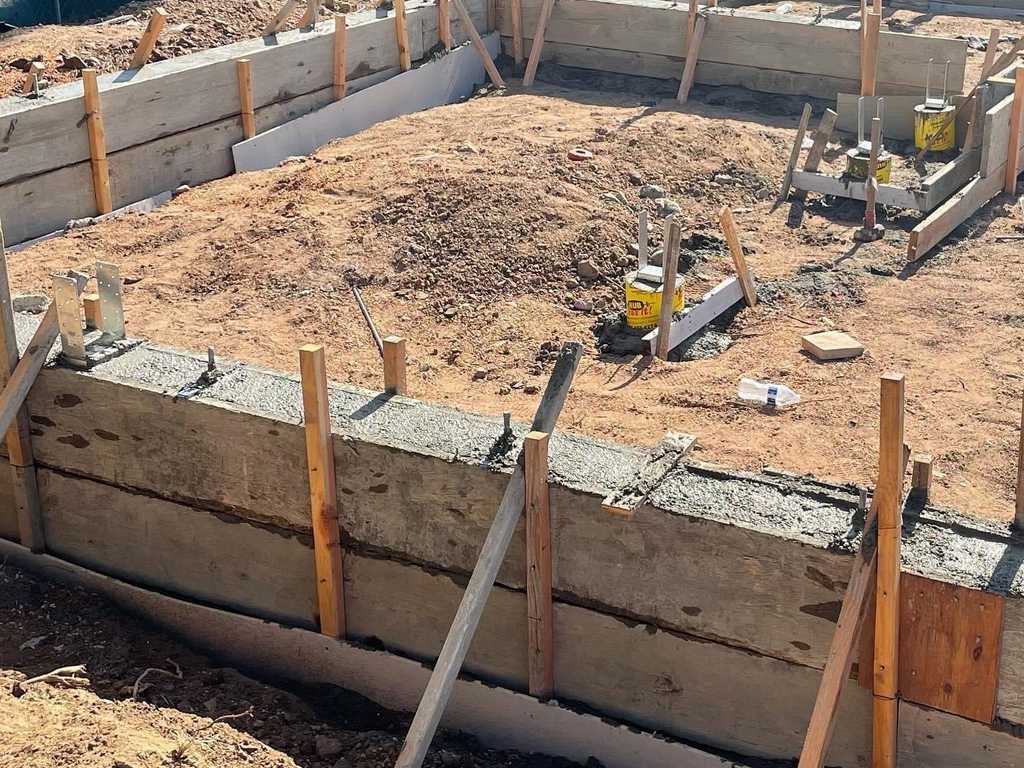 concrete foundation wall for ADU building 